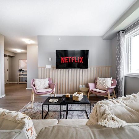 Peaceful Oasis Condo, Ac, Top Floor, Secure Ug Parking, Balcony, King Bed! Edmonton Exterior photo